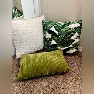 Decorative Throw Pillows